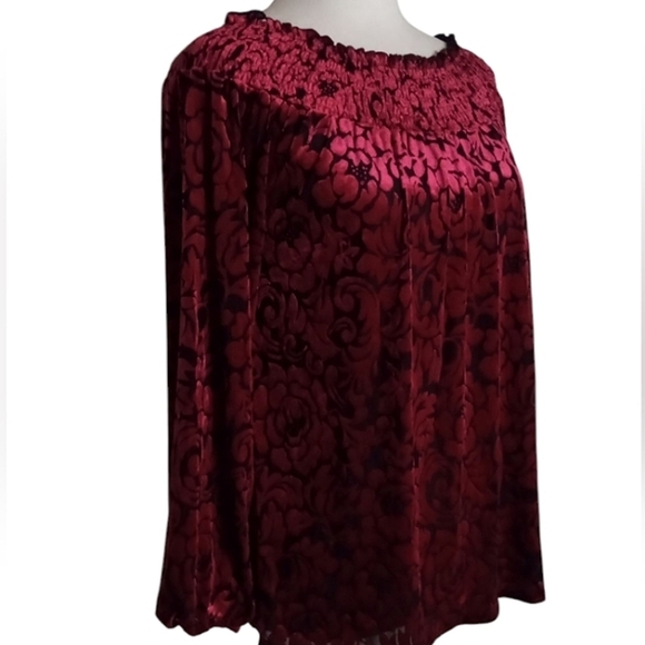 Unbranded Red Black Burnout Velvet Smocked Neckline Flowy Blouse Size Medium - Picture 3 of 7